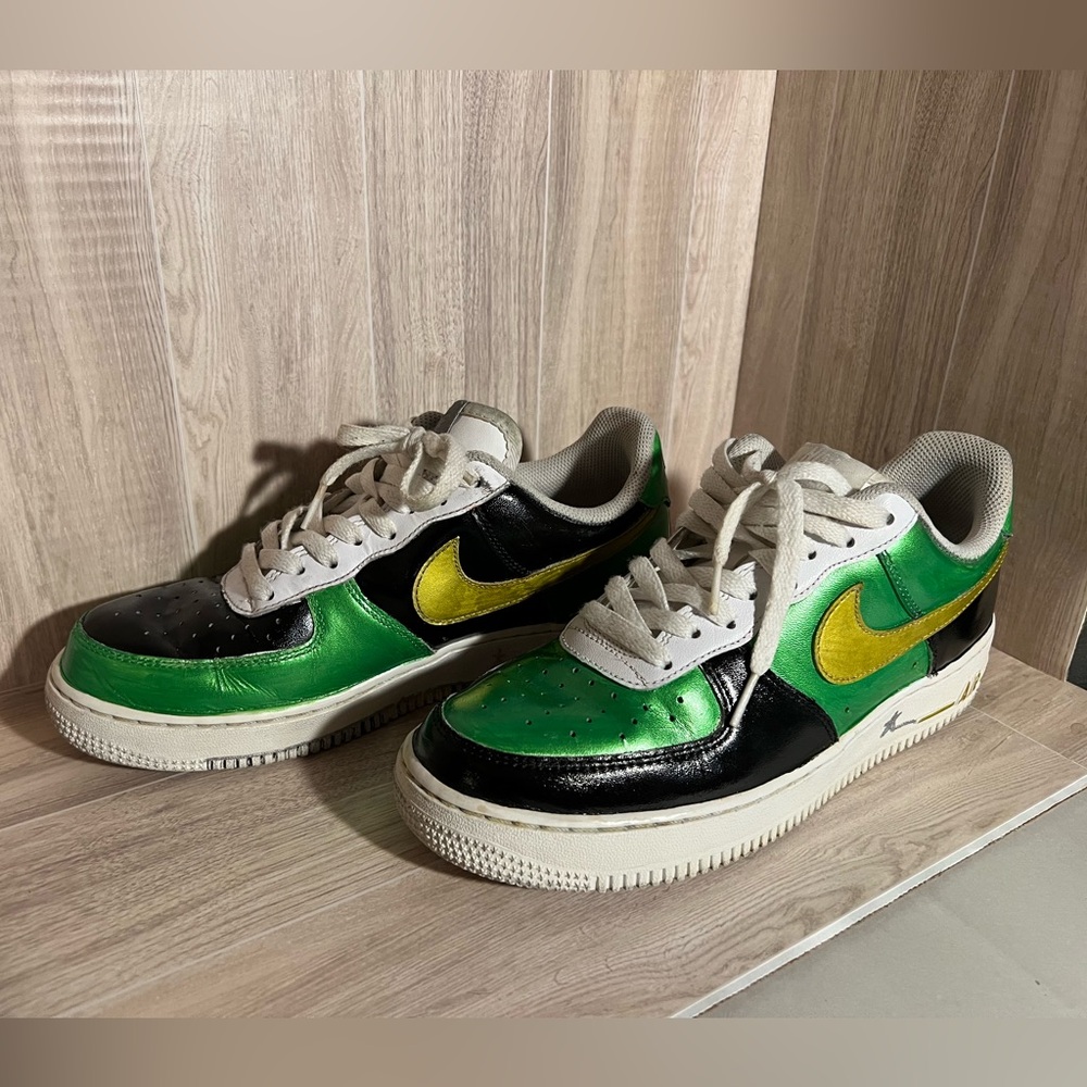 Custom Nike Air Force 1 green, black, gold Men 7.5 women 9